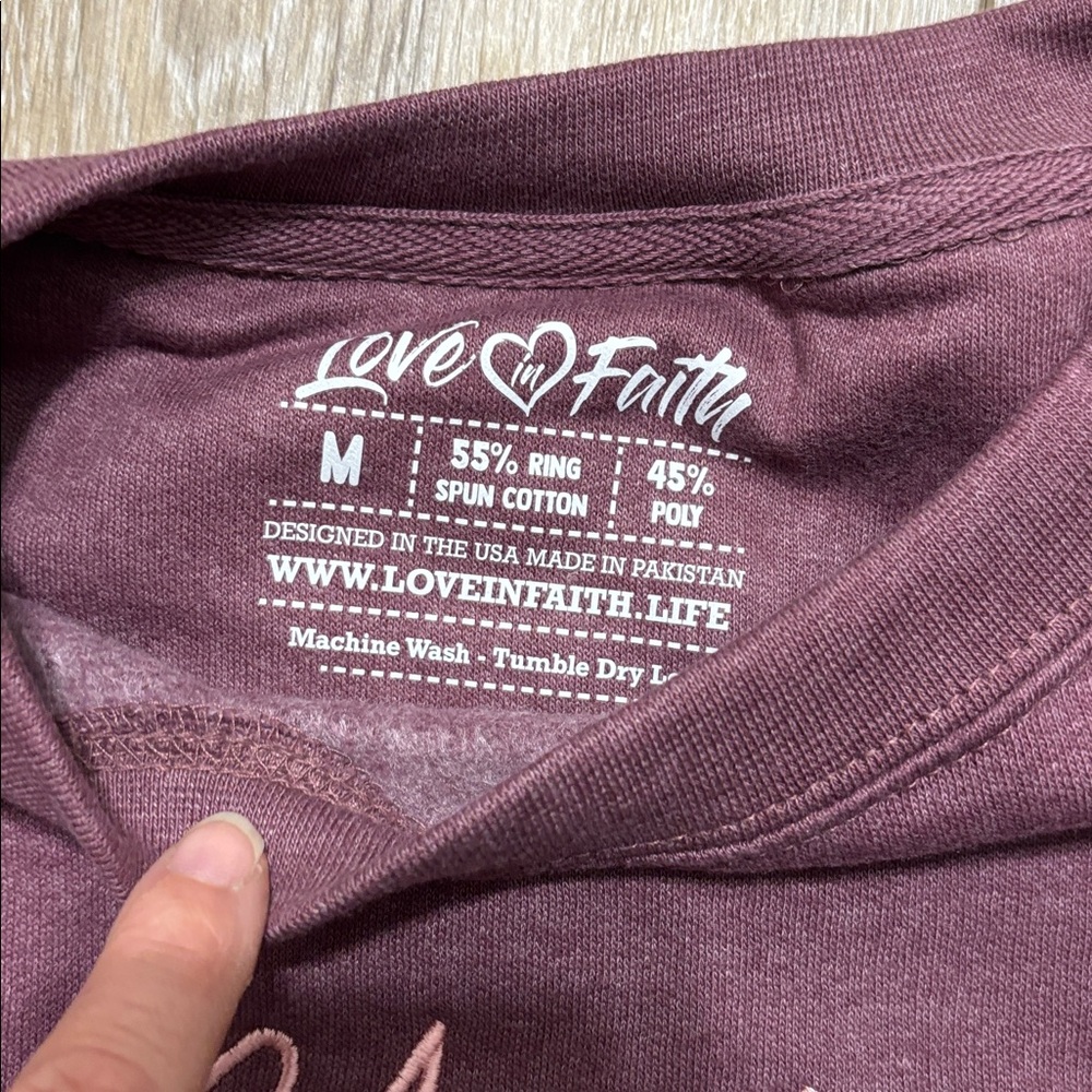 Burgundy Christmas Crewneck Sweatshirt size medium - Picture 3 of 3